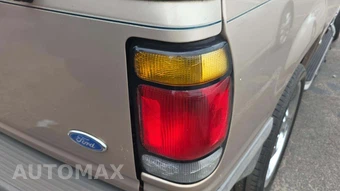 1996 Ford Explorer XLT – miniatura 25