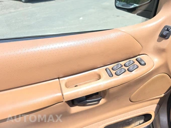1996 Ford Explorer XLT – miniatura 9