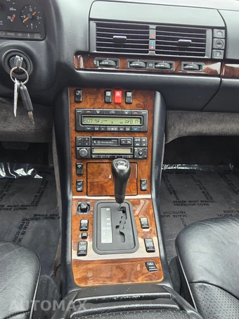 1996 Mercedes-Benz S 320 SWB Sedan - miniatura 58