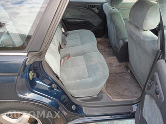 1996 Subaru Legacy L – miniatura 15