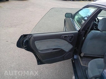 1996 Subaru Legacy L – miniatura 16