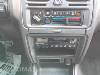 1996 Subaru Legacy L – miniatura 20