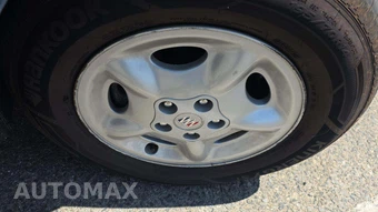 1997 Buick Skylark Custom Sedan – miniatura 23