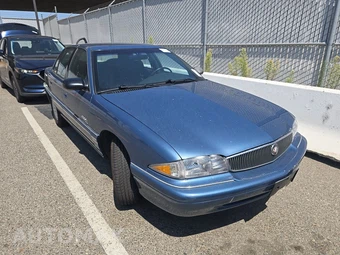1997 Buick Skylark Custom Sedan – miniatura 3
