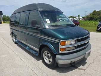 1997 Chevrolet G1500 Upfitter Van 135.0" WB - miniatura 3