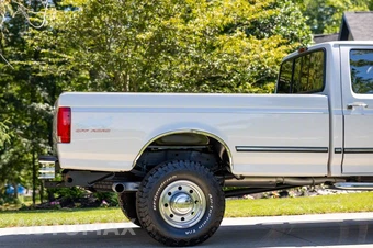 1997 Ford F-350 Crew Cab Long Bed - miniatura 15