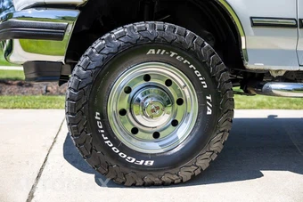 1997 Ford F-350 Crew Cab Long Bed - miniatura 24