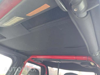 1997 Jeep Wrangler SE - miniatura 8