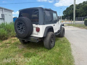 1997 Jeep Wrangler SE - miniatura 6