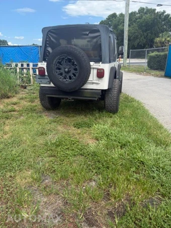1997 Jeep Wrangler SE - miniatura 7