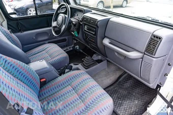 1997 Jeep Wrangler Sport - miniatura 17