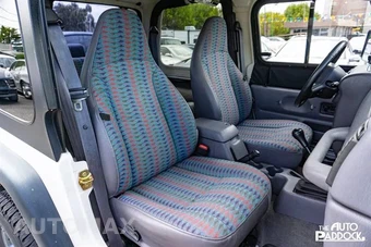 1997 Jeep Wrangler Sport - miniatura 18