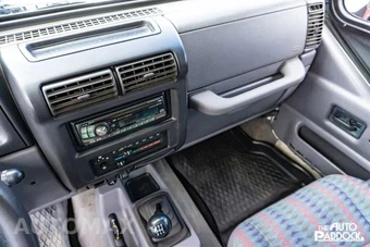 1997 Jeep Wrangler Sport - miniatura 20