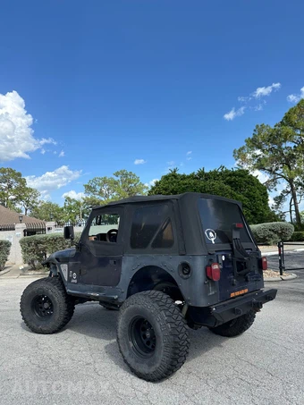 1997 Jeep Wrangler Sport - miniatura 9