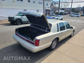 1997 Lincoln Town Car Executive - miniatura 18