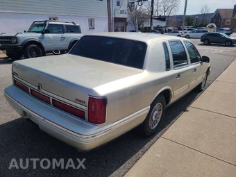 1997 Lincoln Town Car Executive - miniatura 8