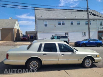 1997 Lincoln Town Car Executive - miniatura 9