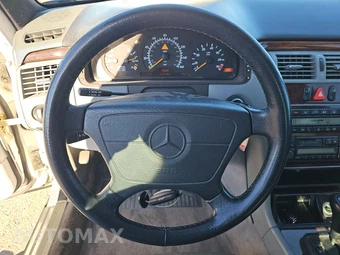 1997 Mercedes-Benz E 320 – miniatura 10