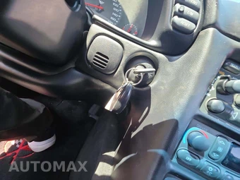 1998 Chevrolet Corvette Coupe 1SA - miniatura 8