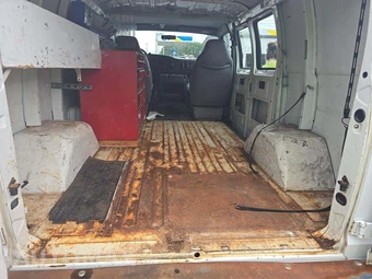1998 Dodge Ram Cargo Van 1500 127.6" WB – miniatura 13