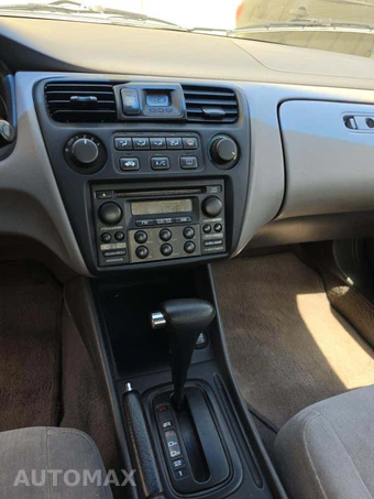 1998 Honda Accord Sedan LX – miniatura 10