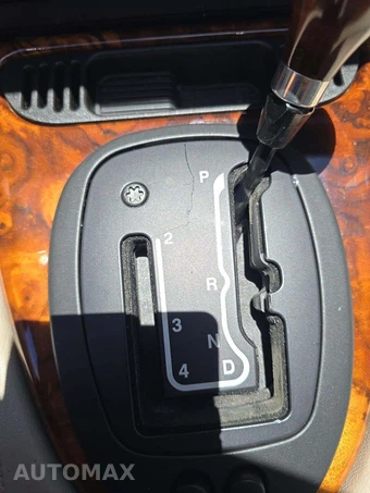 1998 Jaguar XK8 Coupe – miniatura 23