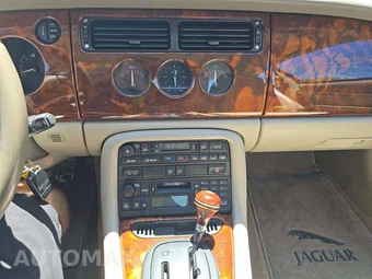 1998 Jaguar XK8 Coupe – miniatura 7