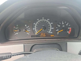 1998 Mercedes-Benz E 300 Sedan – miniatura 9