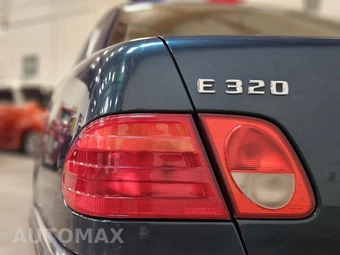 1998 Mercedes-Benz E 320 Sedan – miniatura 18