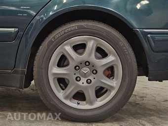 1998 Mercedes-Benz E 320 Sedan – miniatura 19