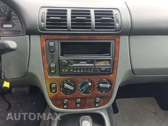 1998 Mercedes-Benz ML 320 - miniatura 10