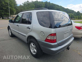 1998 Mercedes-Benz ML 320 - miniatura 2