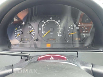 1998 Mercedes-Benz ML 320 - miniatura 9