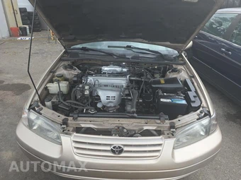 1998 Toyota Camry LE – miniatura 18