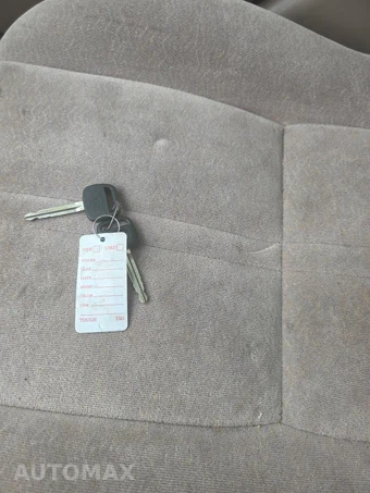1998 Toyota Camry LE – miniatura 23