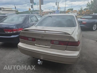 1998 Toyota Camry LE – miniatura 5