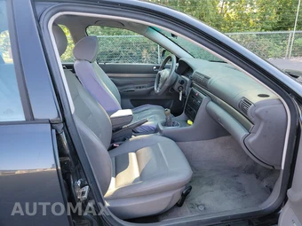1999 Audi A4 1.8T Sedan – miniatura 8