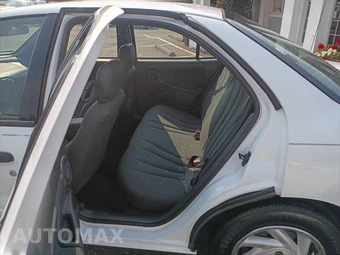 1999 Chevrolet Cavalier Sedan - miniatura 16