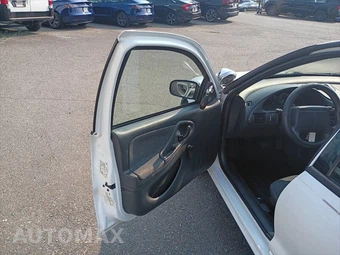 1999 Chevrolet Cavalier Sedan - miniatura 9
