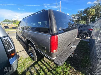 1999 Chevrolet Suburban K1500 - miniatura 2