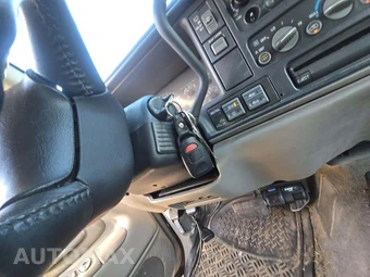 1999 Chevrolet Suburban K1500 - miniatura 8
