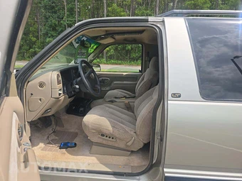 1999 Chevrolet Tahoe - miniatura 3