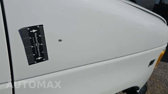 1999 Ford Super Duty E-350 Wagon XLT 138.0" WB - miniatura 30