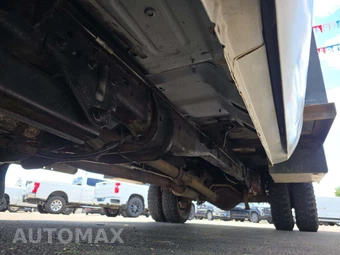 1999 Ford Super Duty F-350 Cab Chassis XL Regular Cab DRW - miniatura 7