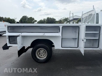 1999 Ford Super Duty F-350 Cab Chassis XL Regular Cab DRW - miniatura 10