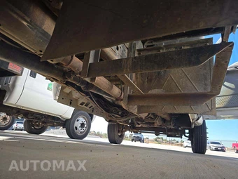 1999 Ford Super Duty F-450 Cab Chassis XL Regular Cab DRW - miniatura 16
