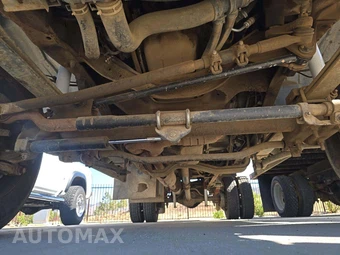 1999 Ford Super Duty F-450 Cab Chassis XL Regular Cab DRW - miniatura 19