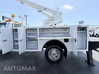 1999 Ford Super Duty F-550 Cab Chassis XL Regular Cab DRW - miniatura 10