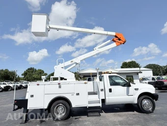 1999 Ford Super Duty F-550 Cab Chassis XL Regular Cab DRW - miniatura 4