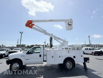1999 Ford Super Duty F-550 Cab Chassis XL Regular Cab DRW - miniatura 8